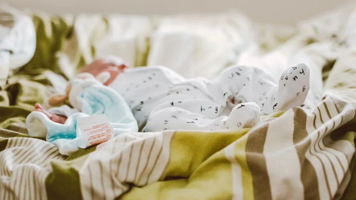 amenager chambre bebe — Aménager chambre bébé : le plan, le coin change et le couchage