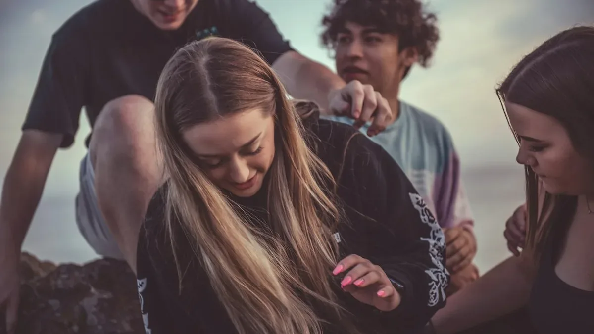 comment punir un ado qui manque de respect — Comment punir un ado qui manque de respect : adolescent difficile