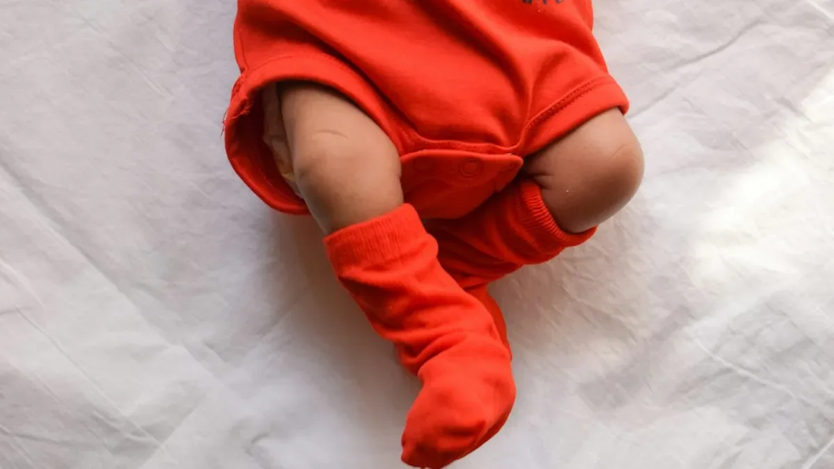 habiller bebe ete — Habiller bébé été : body ou pyjama l'été